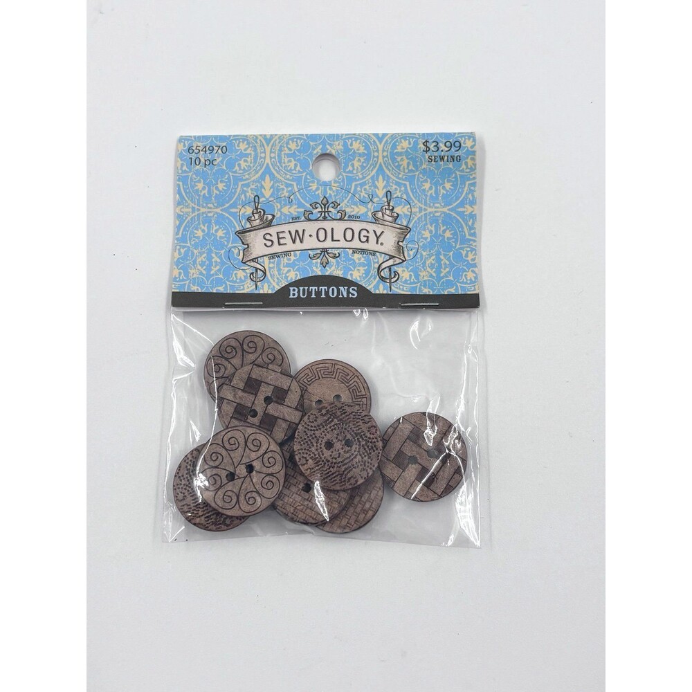 Sew-Ology Carved Round Coconut Buttons 19mm Geometric Natural Brown 10 Pc